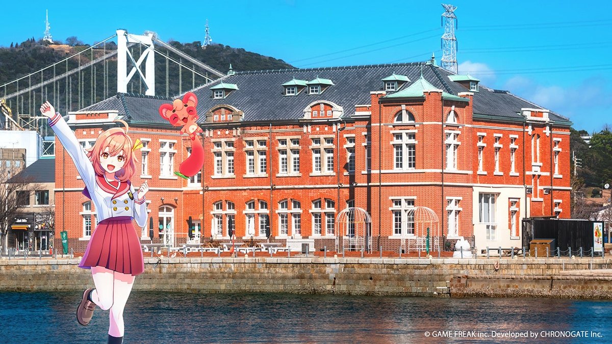 雨のちハレ女の公式画像(レンガ造りの建物の前で手を上げるハレ女。公式プレスリリースより)